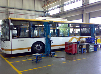 Truck repair machine